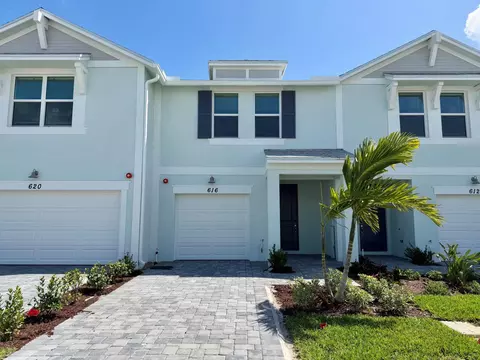616 Salisbury Cir, Fort Pierce, FL 34982