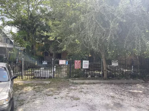 252 NE 57th St, Miami, FL 33137