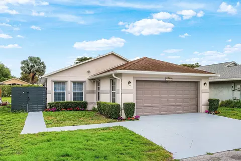 5713 Boynton Bay Cir, Boynton Beach, FL 33437