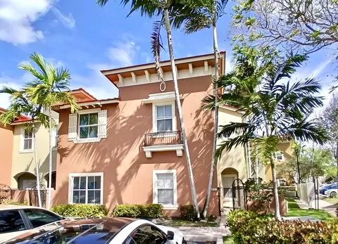 247 Lake Monterey Cir, Boynton Beach, FL 33426