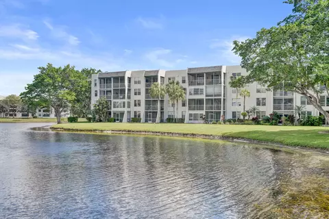 9311 Orange Grove Dr #410, Davie, FL 33324