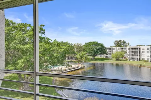9311 Orange Grove Dr #410, Davie, FL 33324