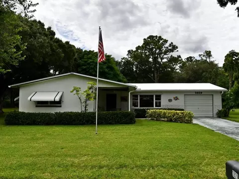 2829 Rainbow Dr, Fort Pierce, FL 34981