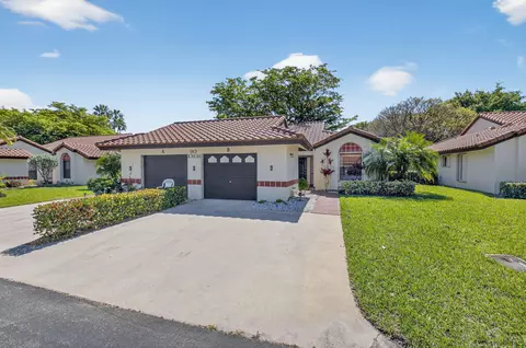 10938 Roebelini Palm Ct #B, Boynton Beach, FL 33437