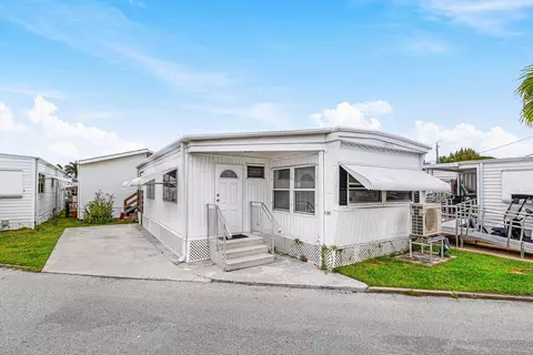 202 Palm Dr #I, Briny Breezes, FL 33435