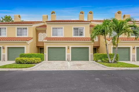 11785 St Andrews Pl #104, Wellington, FL 33414