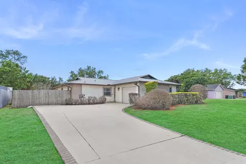542 NW La Brea Ave, Port Saint Lucie, FL 34983