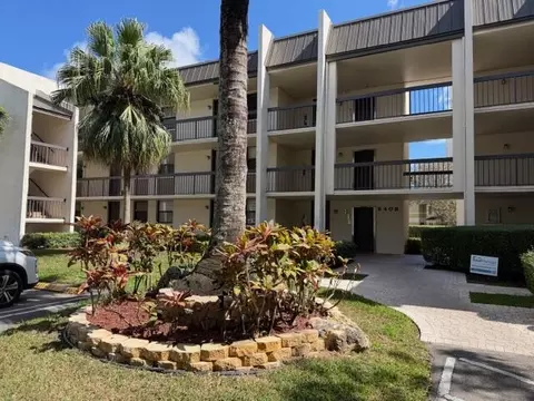 8409 Forest Hills Dr, Coral Springs, FL 33065