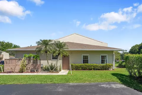 100 E Hemingway Cir, Margate, FL 33063