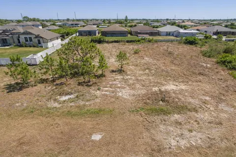 15068 Aquarius Cir, Port Charlotte, FL 33981