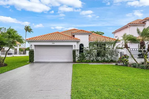 5798 NW 21st Ave, Boca Raton, FL 33496