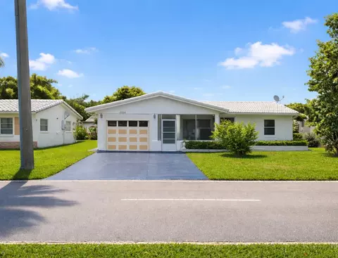 5808 NW 84th Ter, Tamarac, FL 33321
