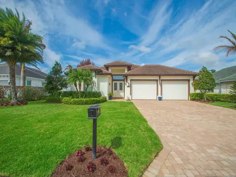 445 Wingate Ter SW, Vero Beach, FL 32968