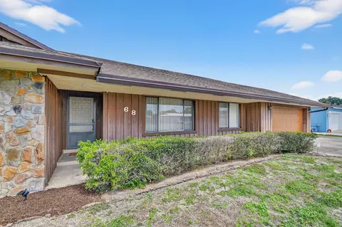 68 W Arch Dr, Lake Worth, FL 33467