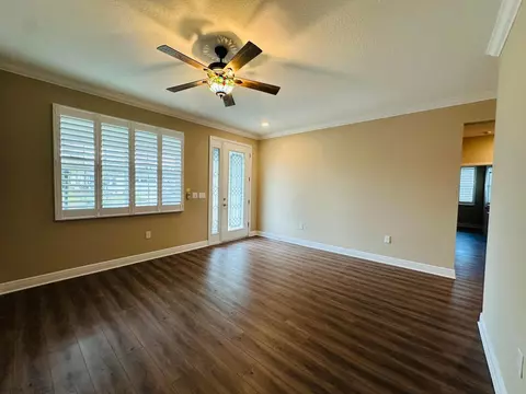Living - 8954 SW 75th Lp, Ocala, FL 34481 photo 4 of 6