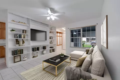 Living - 904 SE 16th St, Stuart, FL 34994 photo 4 of 7