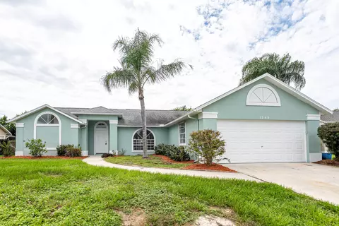 1545 Barber St, Sebastian, FL 32958