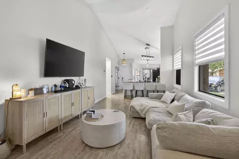 3807 Collinwood Ln, West Palm Beach, FL 33406
