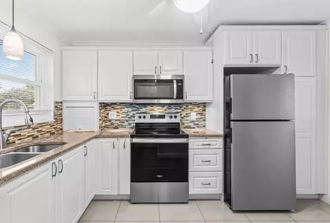 2010 S Federal Hwy #101, Boynton Beach, FL 33435