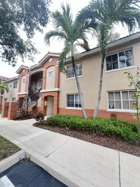 3481 Briar Bay Blvd #105, West Palm Beach, FL 33411