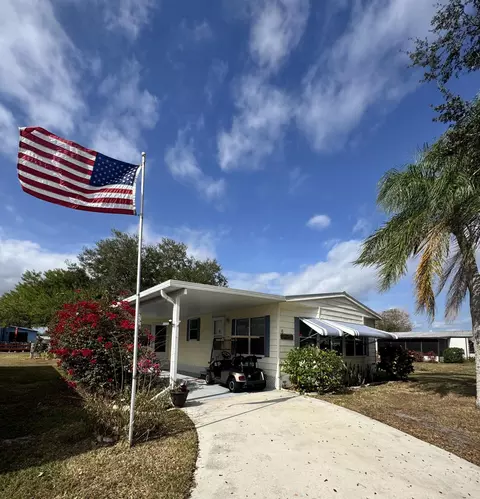 6 Grande Camino Ct, Fort Pierce, FL 34951