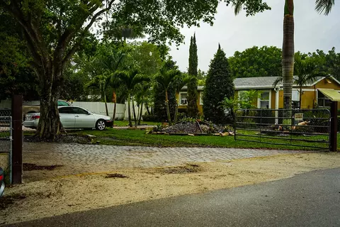 3825 Lakewood Rd #A, Palm Springs, FL 33461