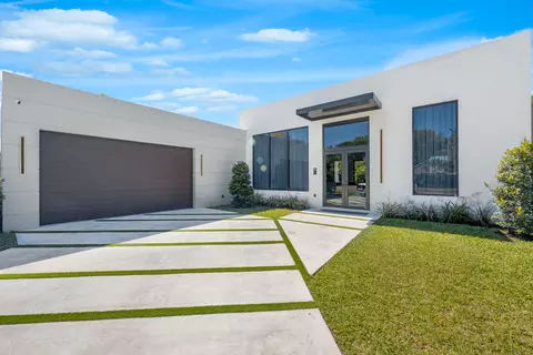 1000 SW 93rd Ave, Plantation, FL 33324