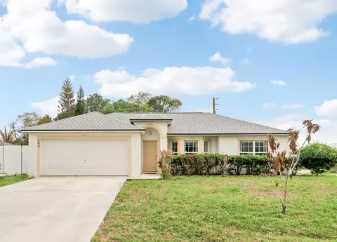 702 SE Lighthouse Ave SE, Port Saint Lucie, FL 34983