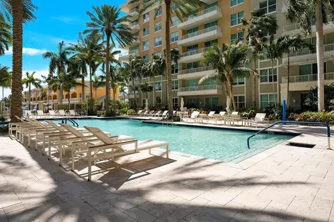 100 NE 6th St #203, Boynton Beach, FL 33435