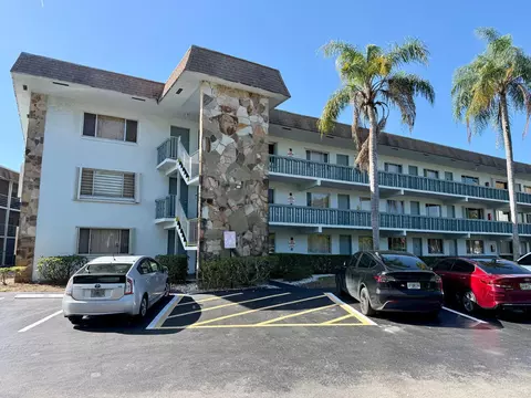 2000 Springdale Blvd #102, Palm Springs, FL 33461