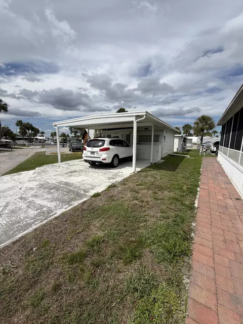 6657 SE 56th Ln, Okeechobee, FL 34974 photo 2