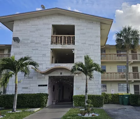 16750 NE 14th Ave #211, Miami, FL 33162