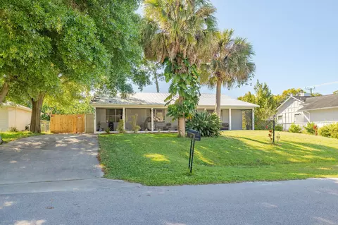 1415 SW 16th Ct SW, Vero Beach, FL 32962