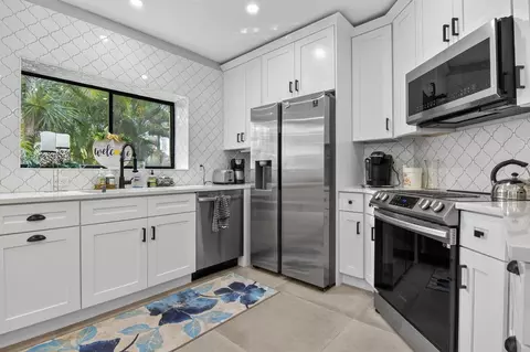 1143 Duncan Cir UNIT 104, Palm Beach Gardens, FL 33418