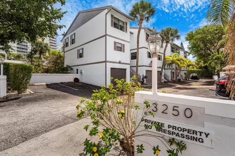 3250 NE 12th St #1, Pompano Beach, FL 33062