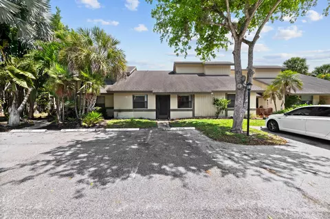 9260 Ketay Cir, Boca Raton, FL 33428