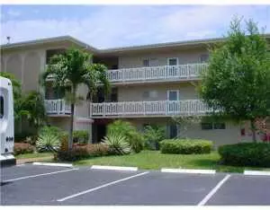 2687 Garden Dr N #108, Lake Worth Beach, FL 33461