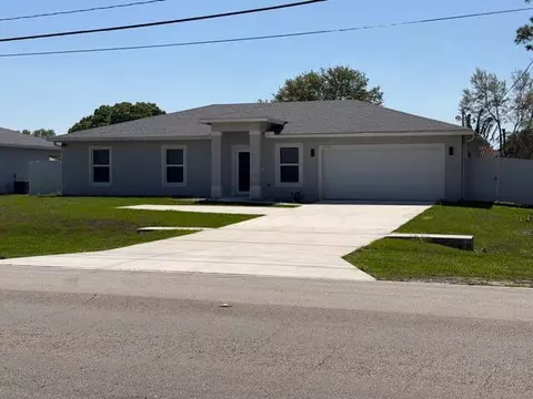 2490 SW Bayshore Blvd, Port Saint Lucie, FL 34984