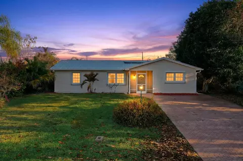 2315 NE 19th Ct, Jensen Beach, FL 34957