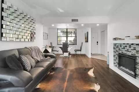 3450 Blue Lake Dr #305, Pompano Beach, FL 33064