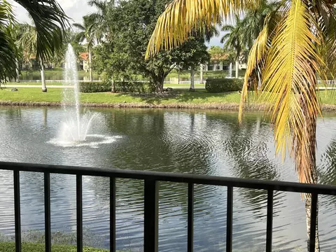 1523 Lake Crystal Dr #F, West Palm Beach, FL 33411