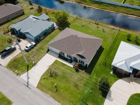 138 SW Carter Ave, Port Saint Lucie, FL 34983