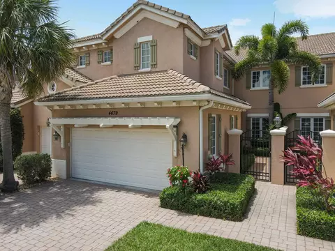 4679 Cadiz Cir, Palm Beach Gardens, FL 33418
