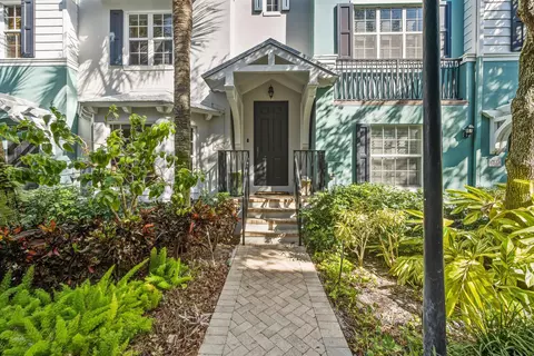 362 E Mallory Cir, Delray Beach, FL 33483