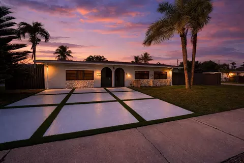 8805 SW 43rd Ter, Miami, FL 33165