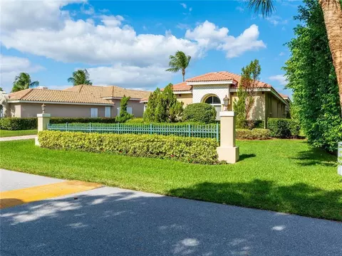 775 Greensward Ln, Delray Beach, FL 33445
