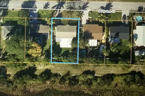 3546 Betty Ann Ct E, West Palm Beach, FL 33403