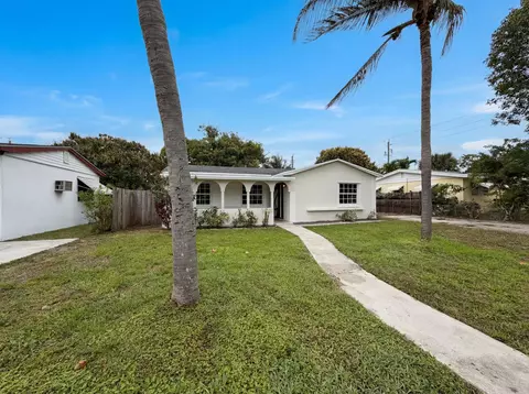 417 NW 2nd St, Boynton Beach, FL 33435