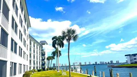 100 Paradise Harbour Blvd #212, North Palm Beach, FL 33408