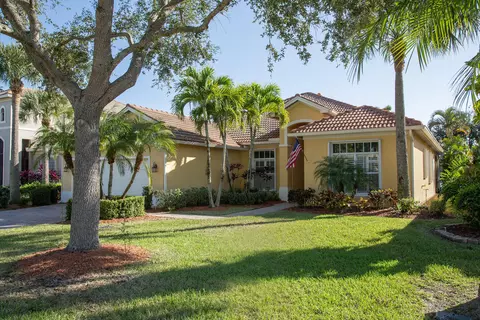 385 NW Sheffield Cir, Port Saint Lucie, FL 34983